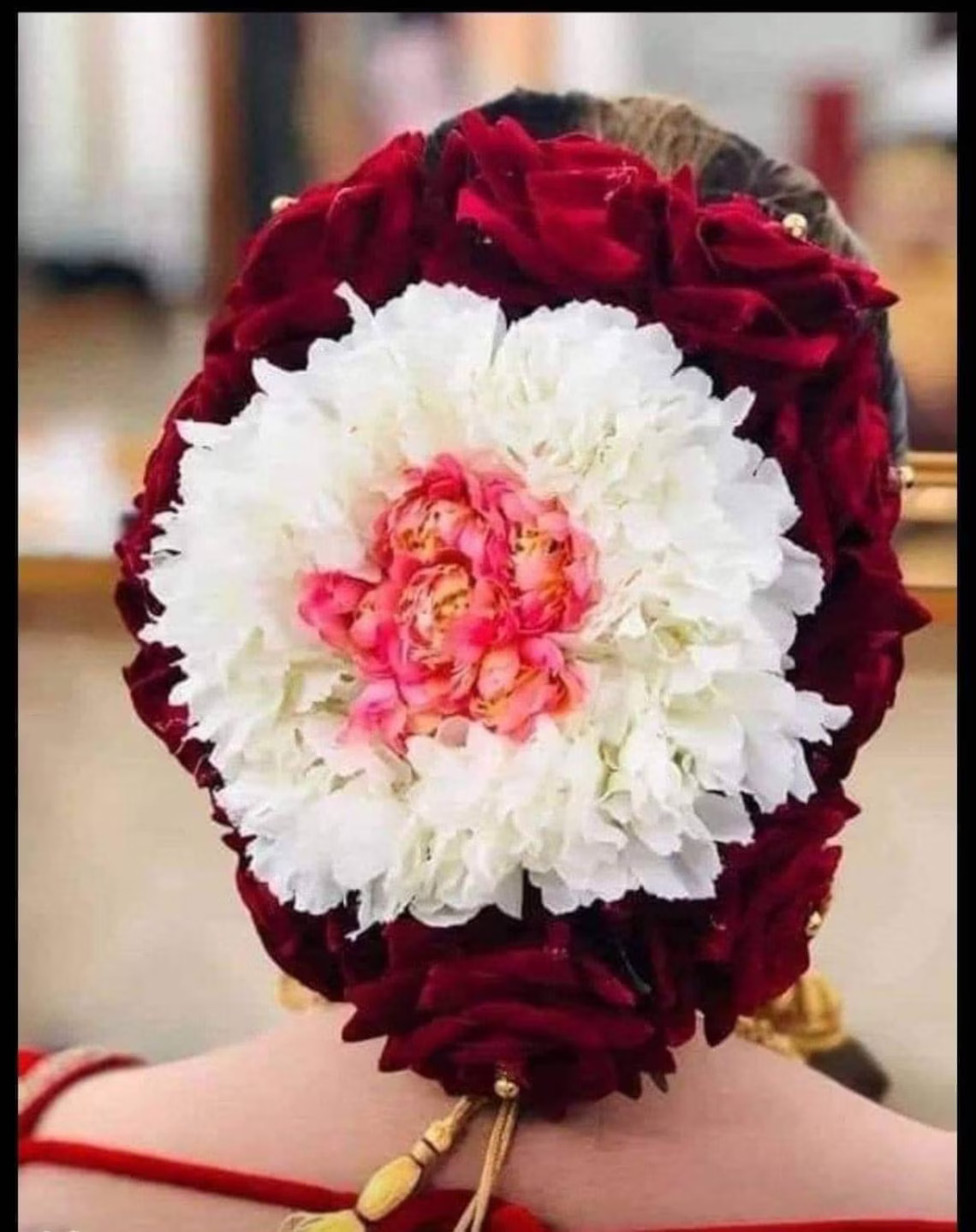 35+ South Indian Bridal Bun Hairstyles with Flowers | Bridal hair  decorations, Bridal hair buns, Flowers in hair